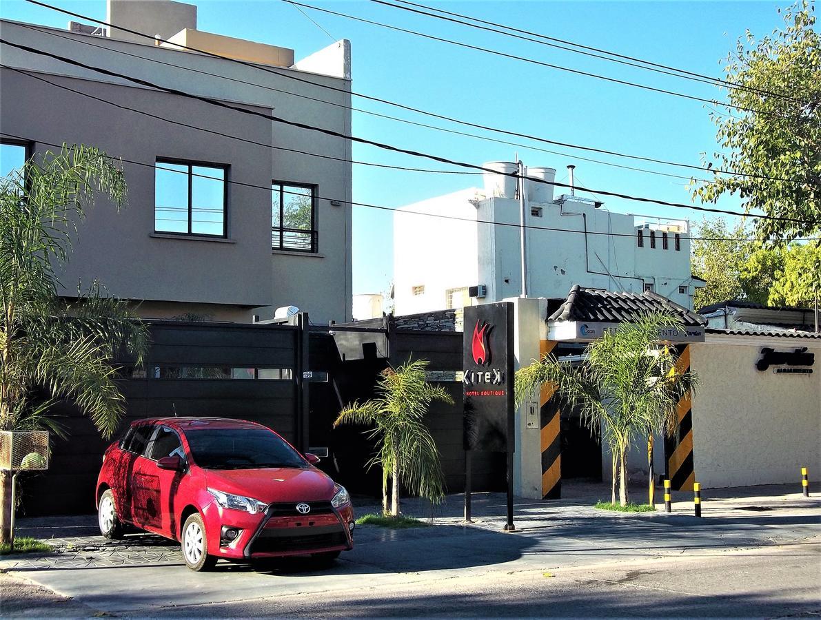 Kitek Hotel Boutique Capdevila Bagian luar foto