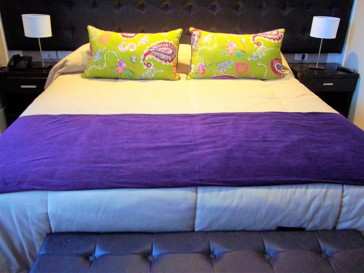 Kitek Hotel Boutique Capdevila Bagian luar foto